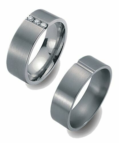 Titanfactory Titan Trauringe TF67 mit Brillant   ct. Diamant
