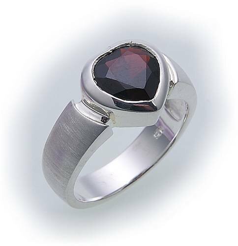 Damen Ring m. Granat Herz in Silber 925 Sterlingsilber Granatring matt.